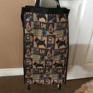 Tote bag on wheels. Cute with 🐕 print.